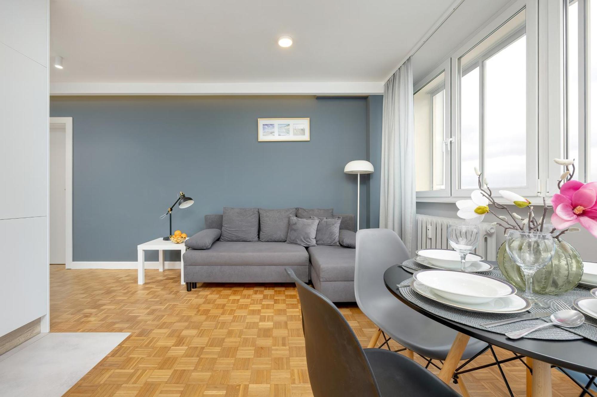 Unique Bright In By Renters Apartment *