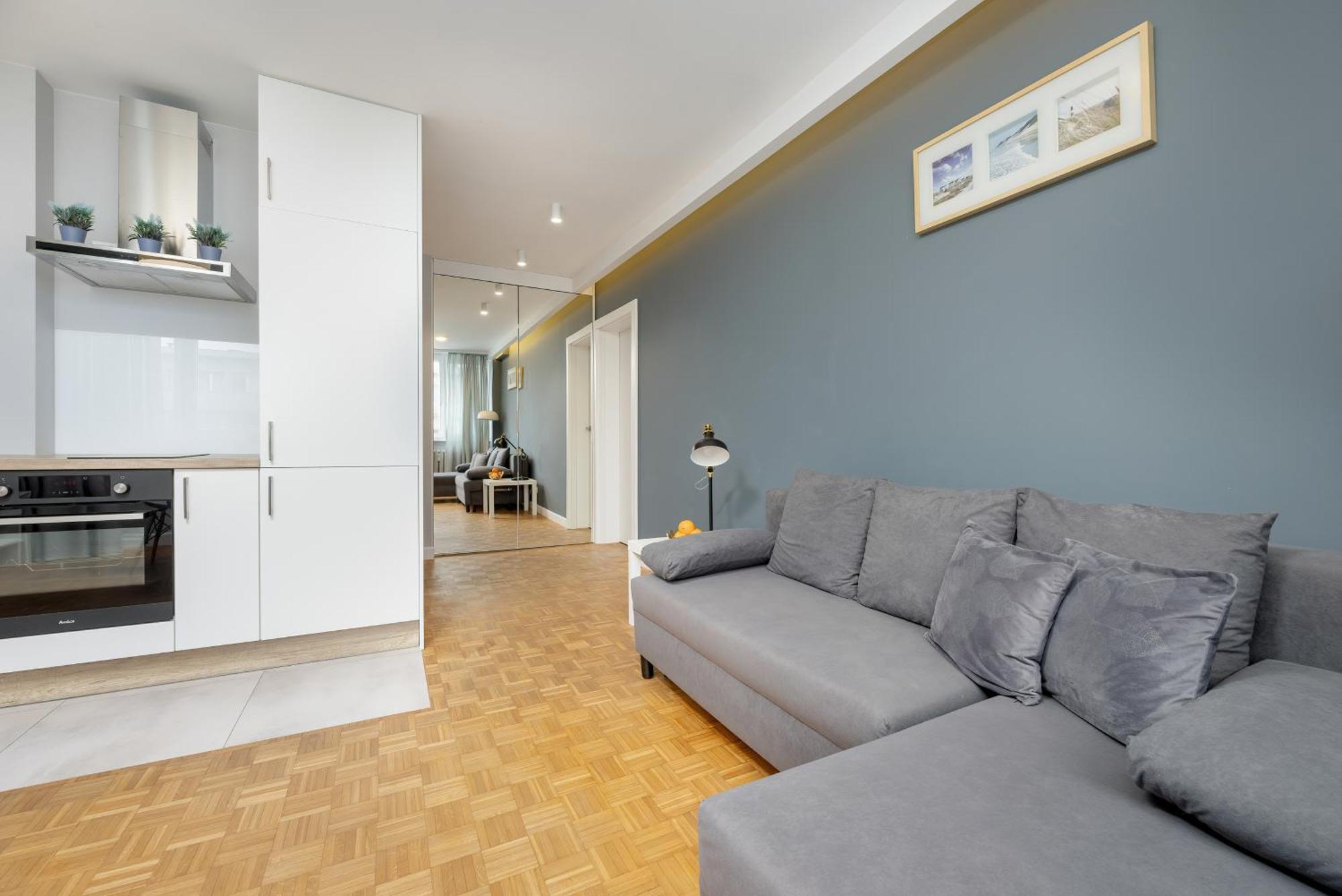 Apartment Unique Bright In By Renters