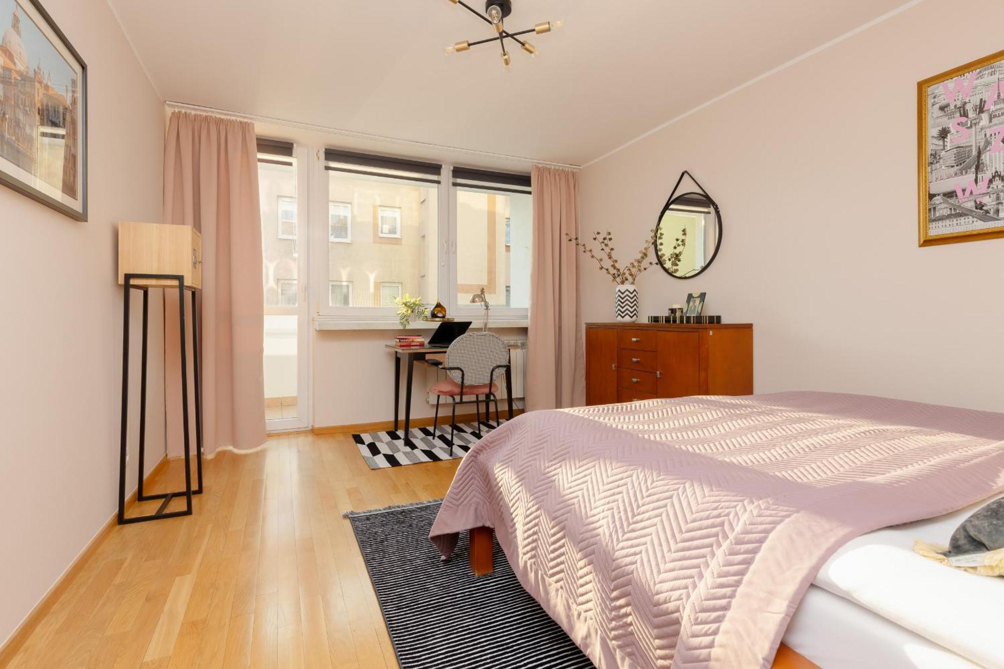 Unique Bright In By Renters Apartment