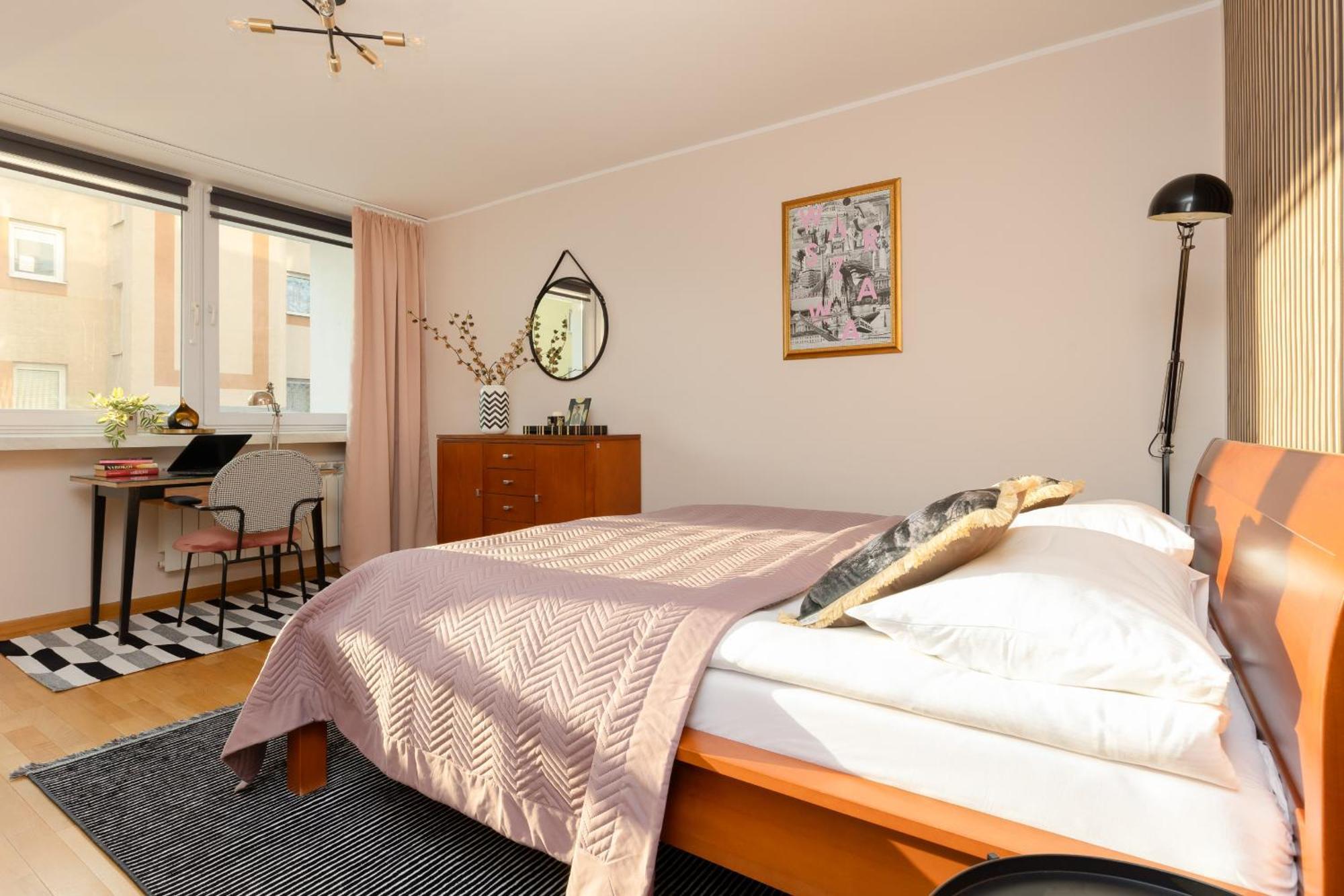 Unique Bright In By Renters *